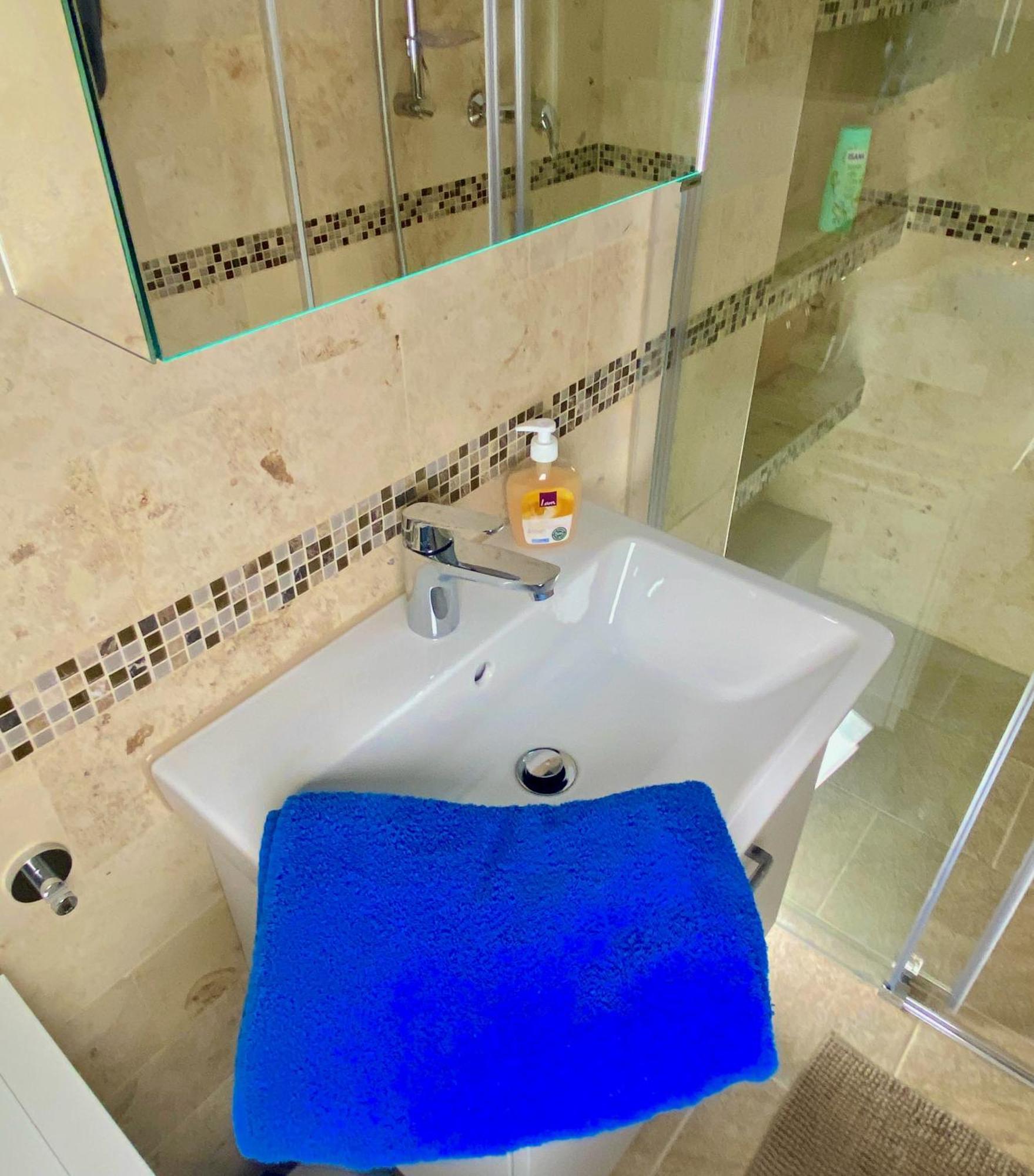 Ruhige, Neue Dachwohnung An Altstadt, Naehe Messe サンクト・ガーレン エクステリア 写真