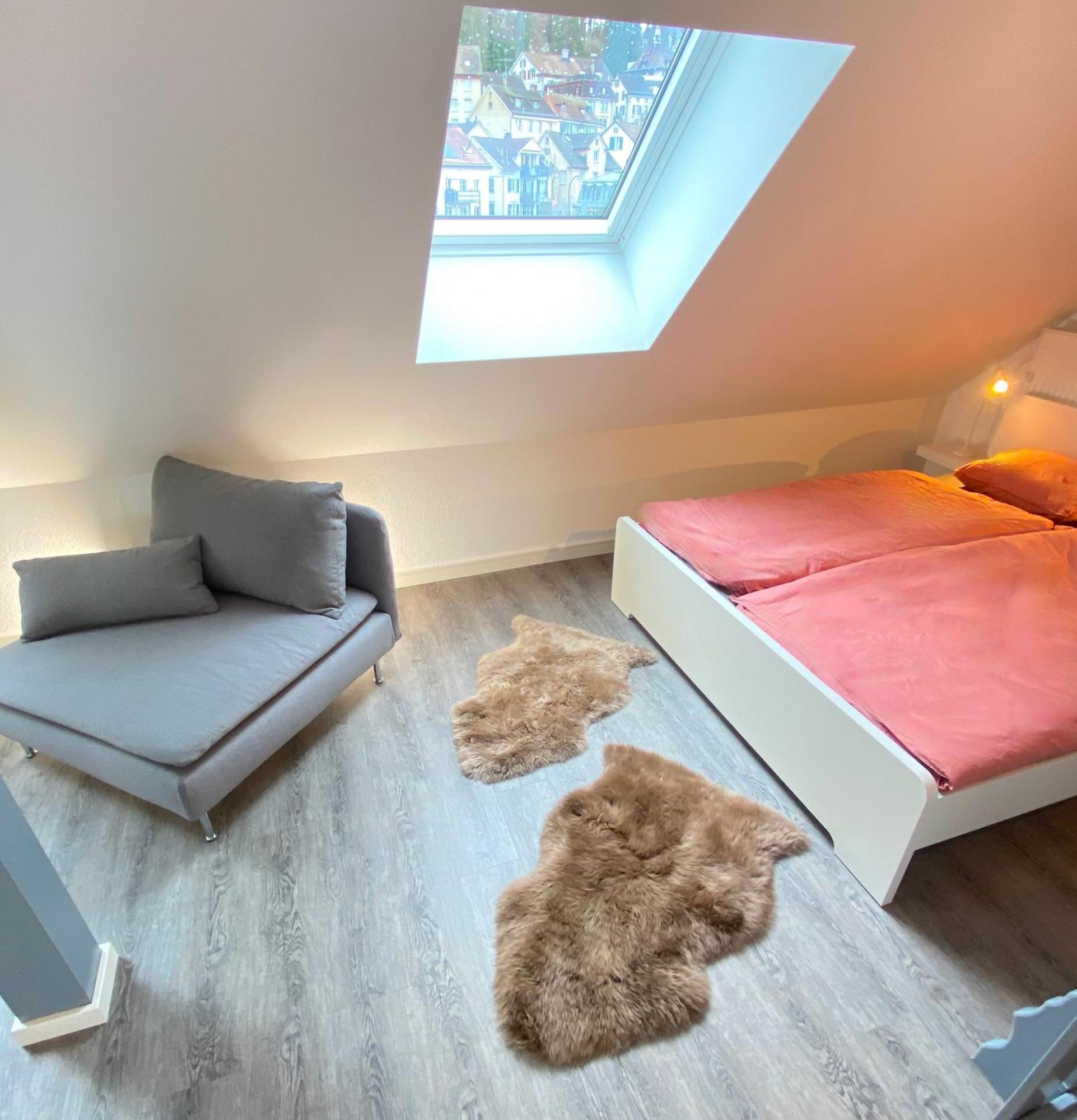 Ruhige, Neue Dachwohnung An Altstadt, Naehe Messe サンクト・ガーレン エクステリア 写真