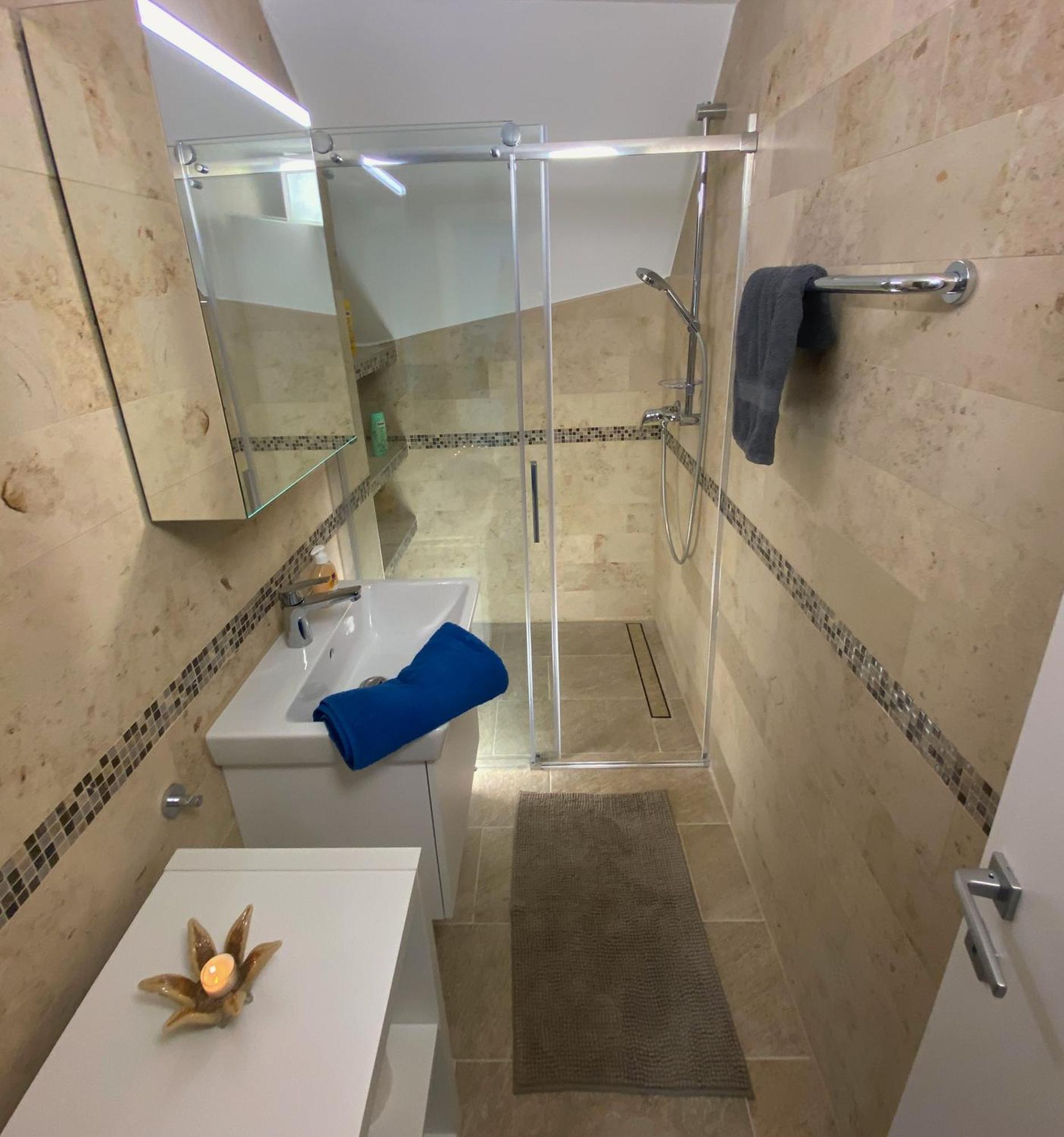Ruhige, Neue Dachwohnung An Altstadt, Naehe Messe サンクト・ガーレン エクステリア 写真