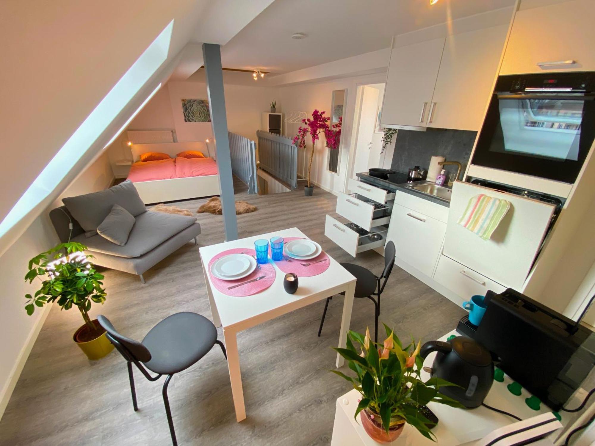 Ruhige, Neue Dachwohnung An Altstadt, Naehe Messe サンクト・ガーレン エクステリア 写真
